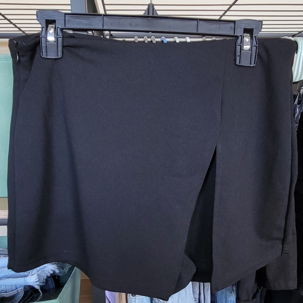 SHEIN EZwear Splid Split Front Skort